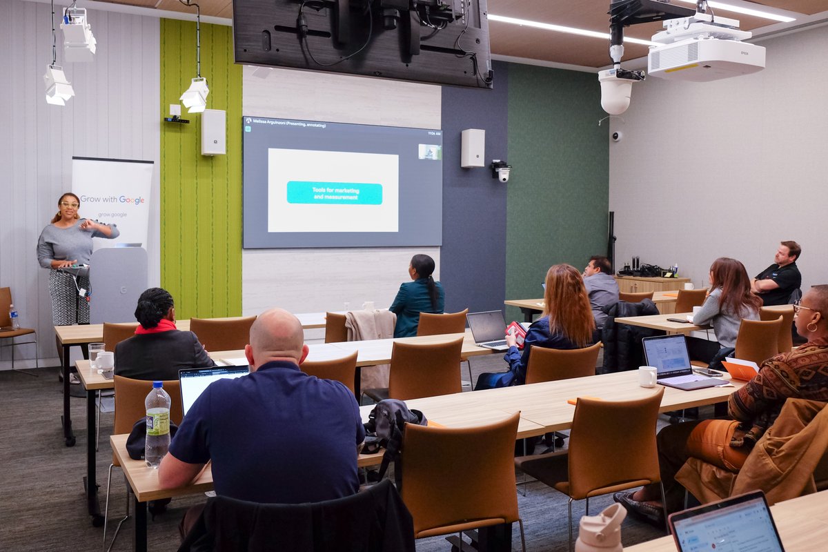 huthphoto's tweet photo. Crazy-Valuable @DurhamChamber workshop today on @GoogleAI  w/ Enovia Bedford of @vettdeck . 

Woah — so much practical stuff you can do, beyond the hype headlines of AI.

👏👏👏One of the best things I've been to in years. 
Thx!

#DurhamNC #smallBiz #HeadshotPhotographer https://t.co/9UvaKBJH4T