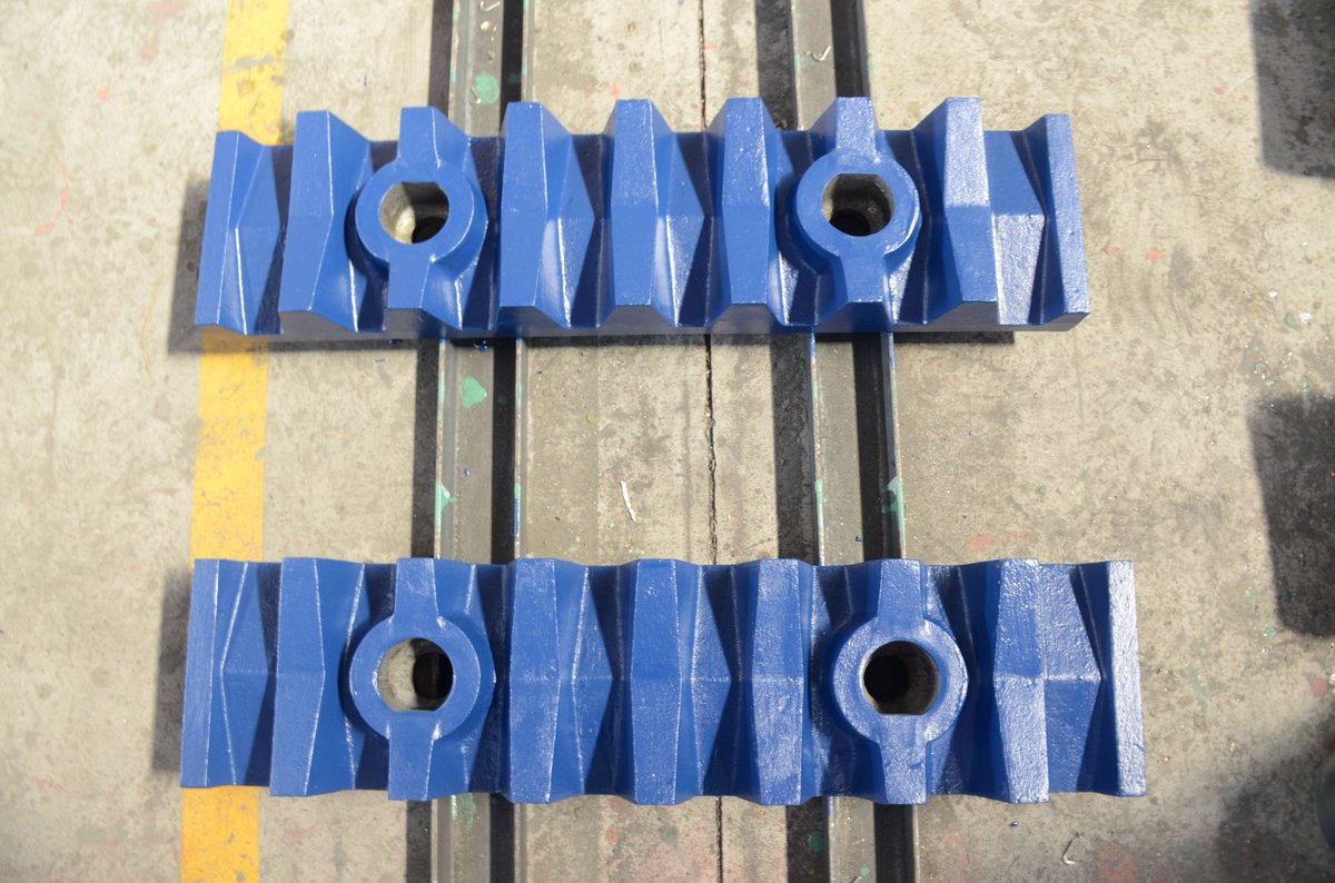 gabomon08's tweet image. 🚨🚨🚨¡Somos tu mejor aliado para cumplir tus metas de producción!
Listones y placas de impacto Lisas y Dentadas para las trituradoras con más presencia  en el mercado, contáctanos para brindarte una asesoría personalizada #Trituración #Listones