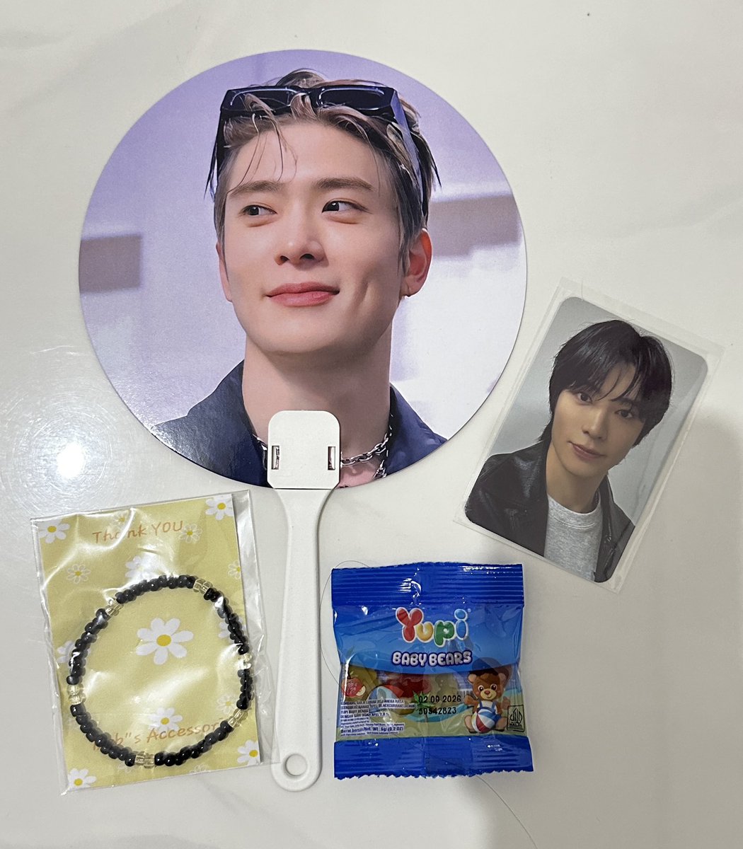 puspitaharjono's tweet image. HAPPY JAEHYUN DAY 🥳🎂

Freebies #NCT127 THE MOMENTUM IN JAKARTA 

by Pus🍑

📍Indonesia Arena
🕐15&amp;amp;16 Jan 2025
‼️limited

🍑rt, like &amp;amp; reply with bday wishes for Jaehyun
🍑1 person 1 pack
🍑say hi &amp;amp; ask nicely
🍑pls don’t throw it

#재현이_생일이야_음흠
#UnconditionallyWithYuno