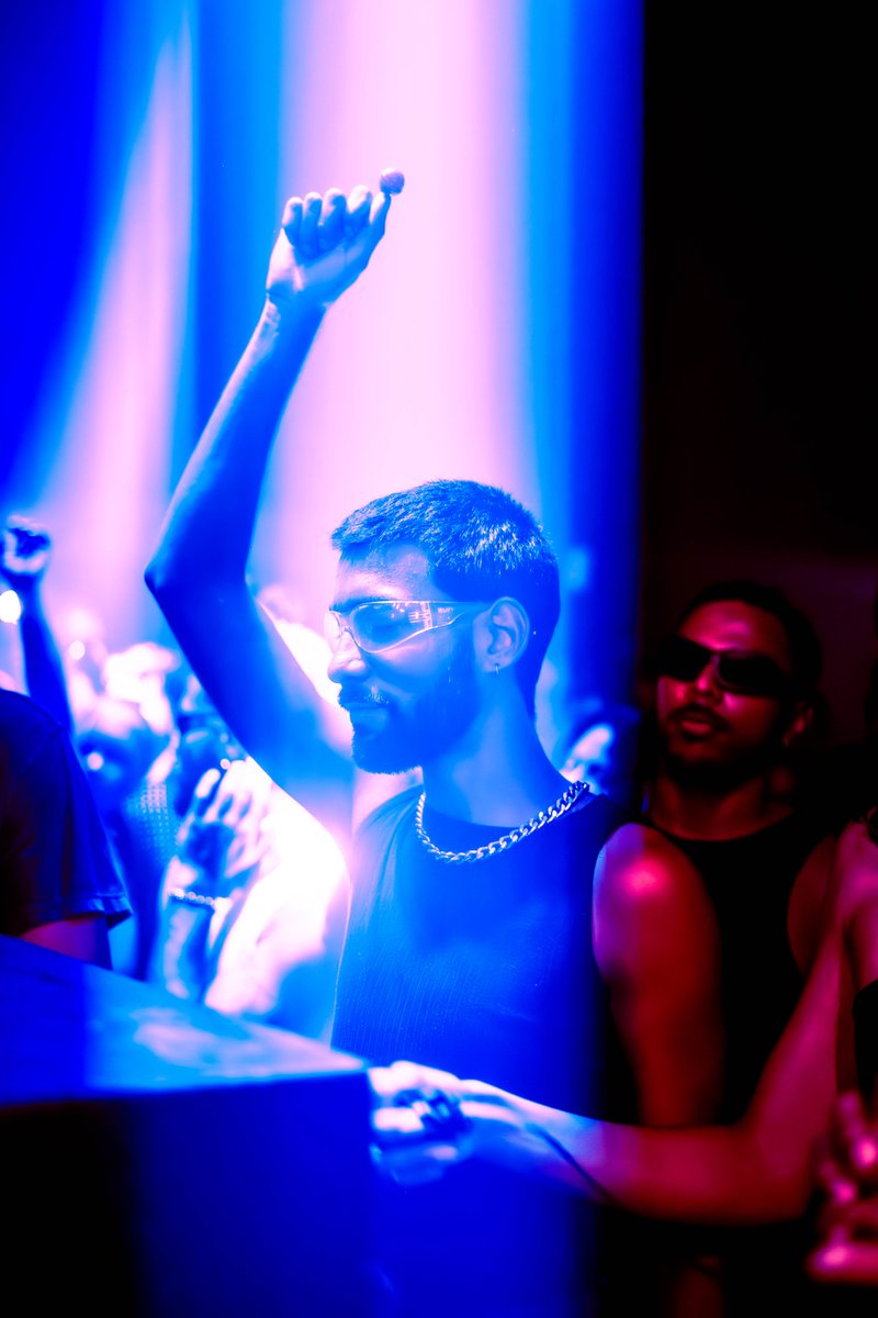 diretora techno na MODO SCHRANZ 04.04 tweet media