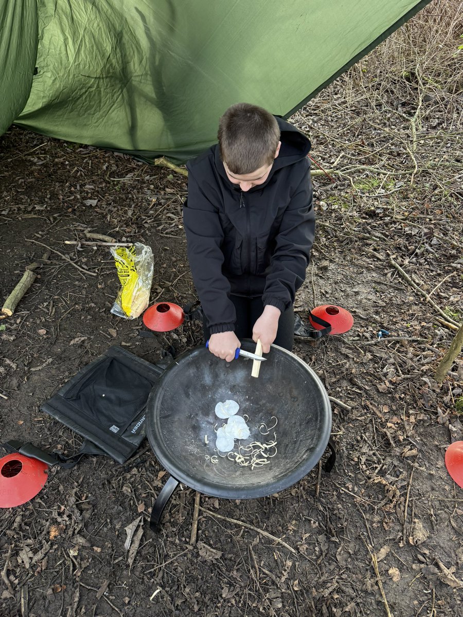 missmcginty5's tweet photo. This young person was amazing during outdoor Ed this morning. He was very focussed on safety with the fire and when using the tools. Making excellent progress with his survival skills Dynamic Youth Award! @IWBSFalkirk @YouthScotland #iwbsoutdoors #learningwithoutwalls https://t.co/5ooZhp3ma3