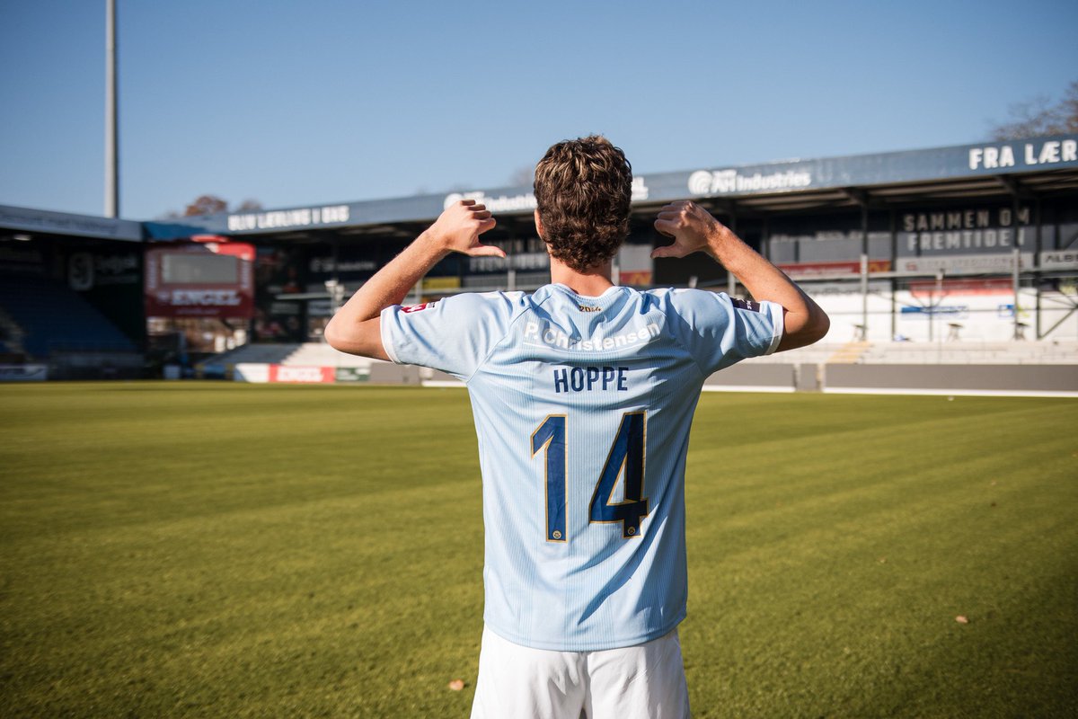 Excited to have signed with Sønderjyske 🇩🇰 Grateful for this new opportunity and ready to give it my all. Big thanks to everyone who’s supported me along the way—all glory to God! 🙏