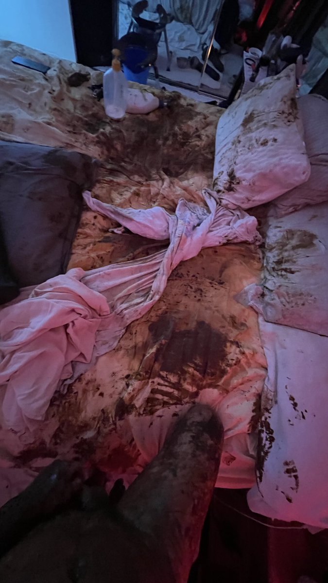 Shitaddict8 tweet media