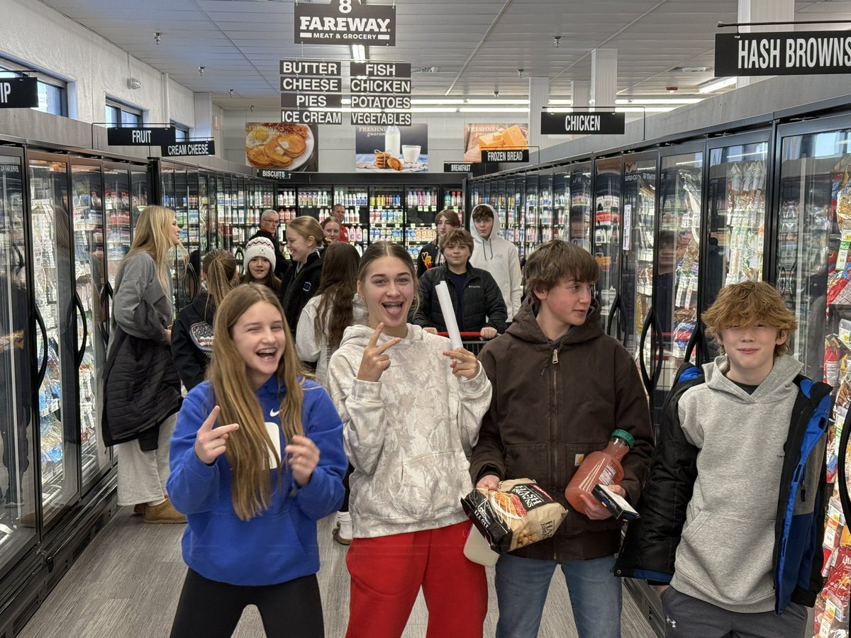 BizMathGuy's tweet image. Business Math 8 - students budgeting challenge shopping at Fareway to create a meal for a party of four—all within a $20 limit. Builds financial literacy showing how smart shopping can stretch a dollar without sacrificing quality. #BearGrove #Bizmathguy @ByronMSBears @ByronBears