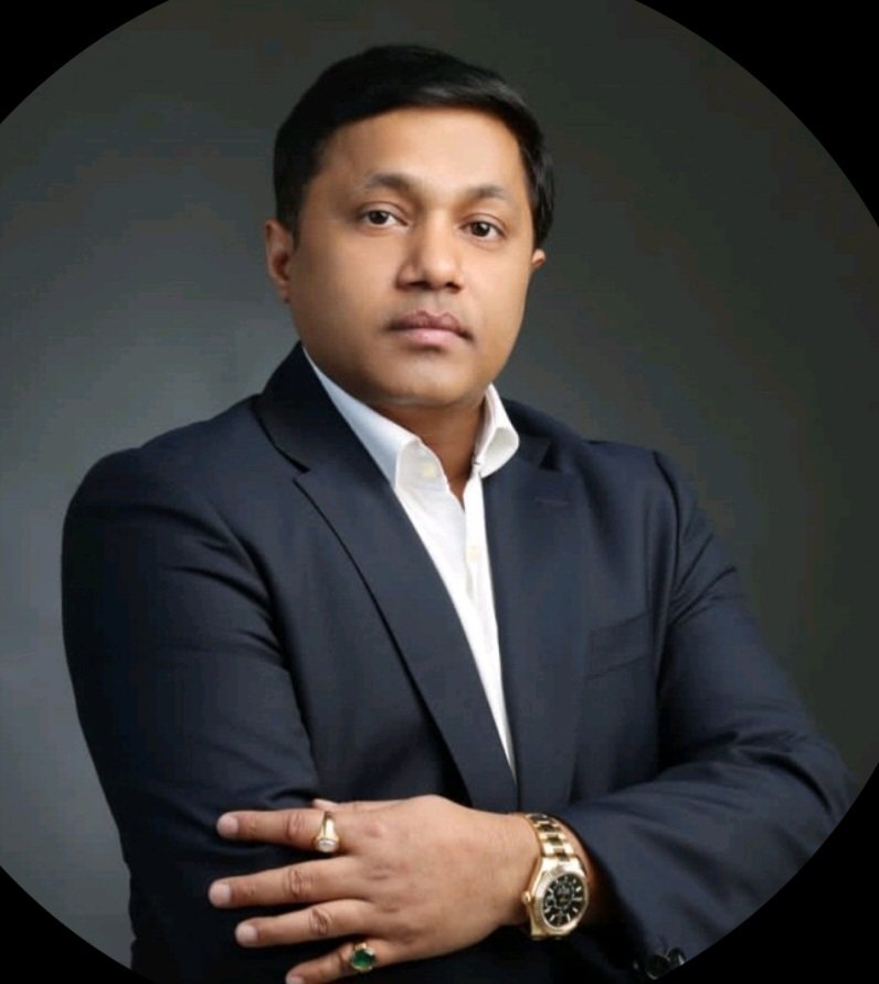 drplsaravanan's tweet image. This is Amardeep Kumar Singh- MD of FALCON INVOICE DISCOUNTING PLATFORM; WANTED ON CRIMINAL CHARGES AND ABSCONDING 
Anyone having information about his whereabouts please contact me on 00917358326627/ 00919620523513
Confirmed leads will be handsomely rewarded Rs10LAKH/AED 42,000