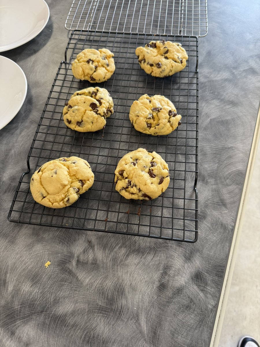 BizMathGuy's tweet image. Business Math 6 - science of baking with a chocolate chip cookie demo. Putting their math skills to the test, modifying the recipe to create their cookie creations. Delicious way to learn problem-solving &amp;amp; creativity in the kitchen!#BearGrove #Bizmathguy @ByronMSBears @ByronBears