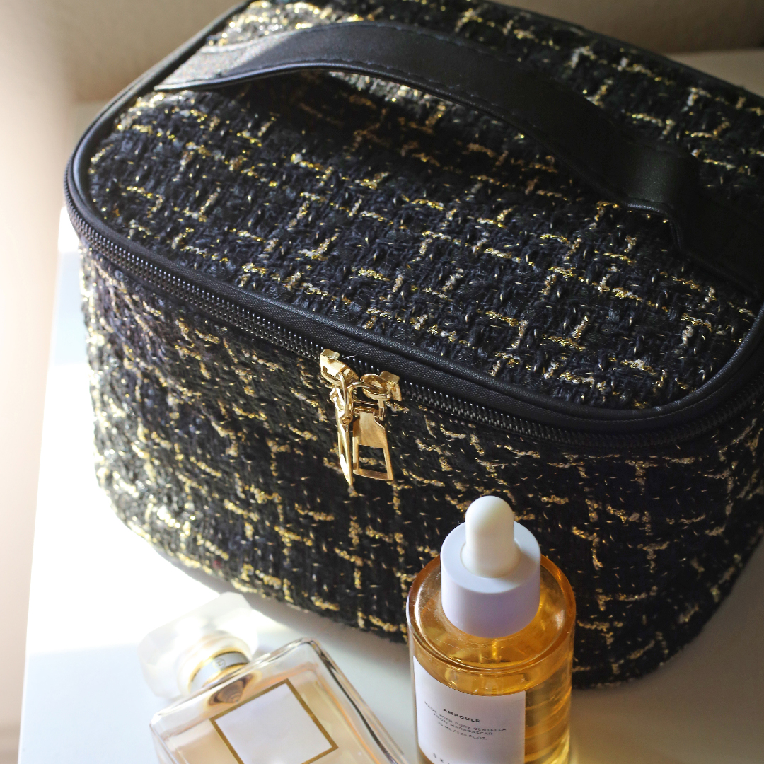 shopmissa's tweet image. Travel in style (and pack everything) with our new a2o Lab Travel Bags! 🧳✨
12 fresh designs perfect for organizing, overpacking, and looking cute on the go. 
Where are you headed next? 🌍 

#a2oLab #TravelEssentials #shopmissa #travelbags #packinghacks