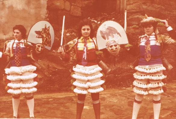 Hoxe ás 20h30 estaremos conversando con <a href="/noa_sobrino/">xXx bOkEp ✨</a>  sobre "Entroido, muller e tradición" nesta terceira sesión das IV Xornadas de Entroido

Noa é peliqueira no Entroido de Laza e investiga cuestións do entroido atravesadas pola perspectiva de xénero👇