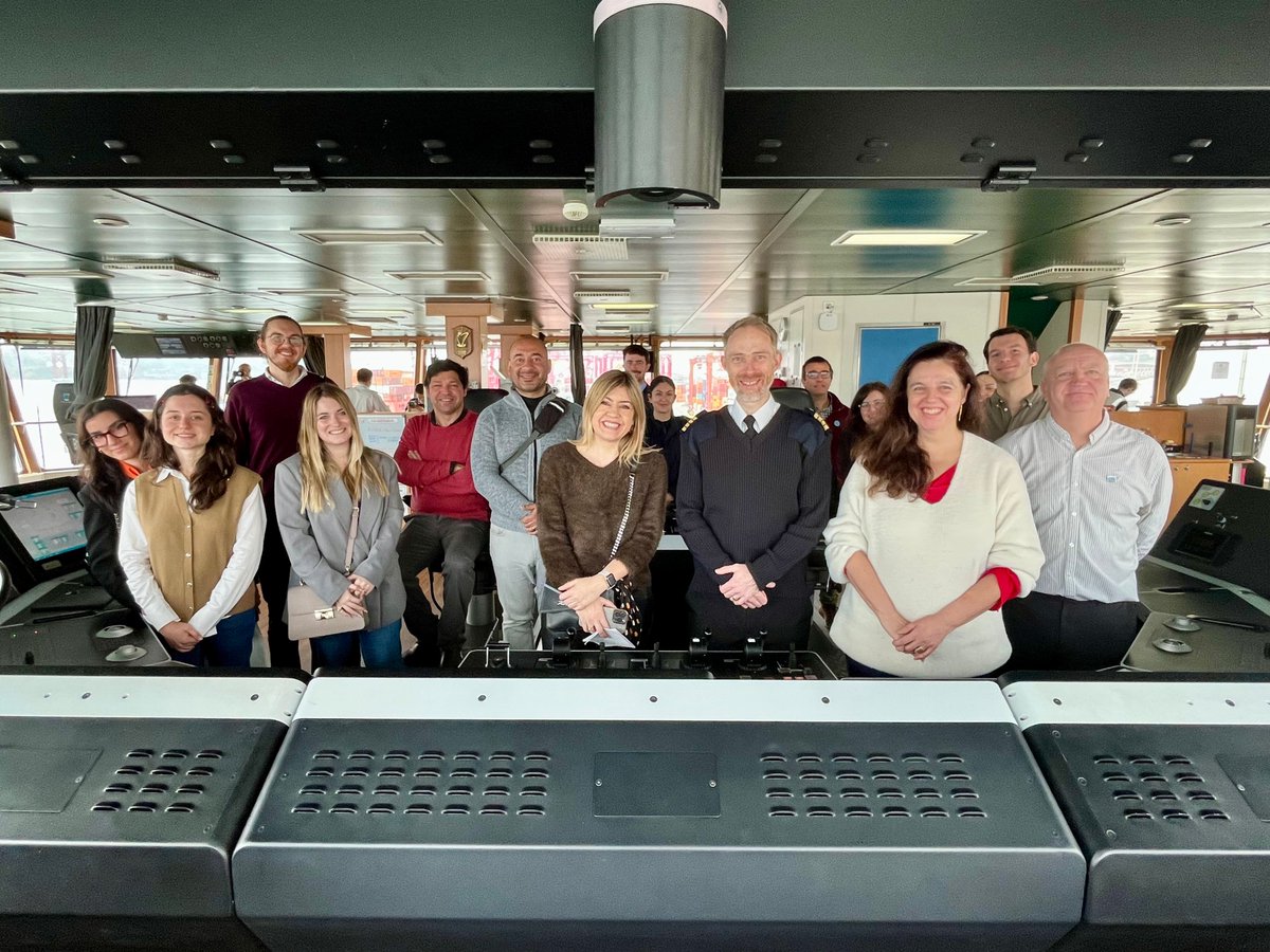 We were delighted to welcome a group of Portuguese media and <a href="/LisaBandari/">Lisa Bandari 🇬🇧🇵🇹</a> onboard #RRSDiscovery yesterday. 🚢🇵🇹

Thank you to <a href="/rtppt/">RTP</a>, <a href="/Publico/">Público</a>, <a href="/expresso/">Expresso</a>, <a href="/observadorpt/">Observador</a>, <a href="/MarinhaPT/">Marinha</a>, <a href="/danielasrtp/">Daniela Santiago</a> and <a href="/ukinportugal/">UK in Portugal 🇬🇧🇵🇹</a> for their organisation and collaboration!