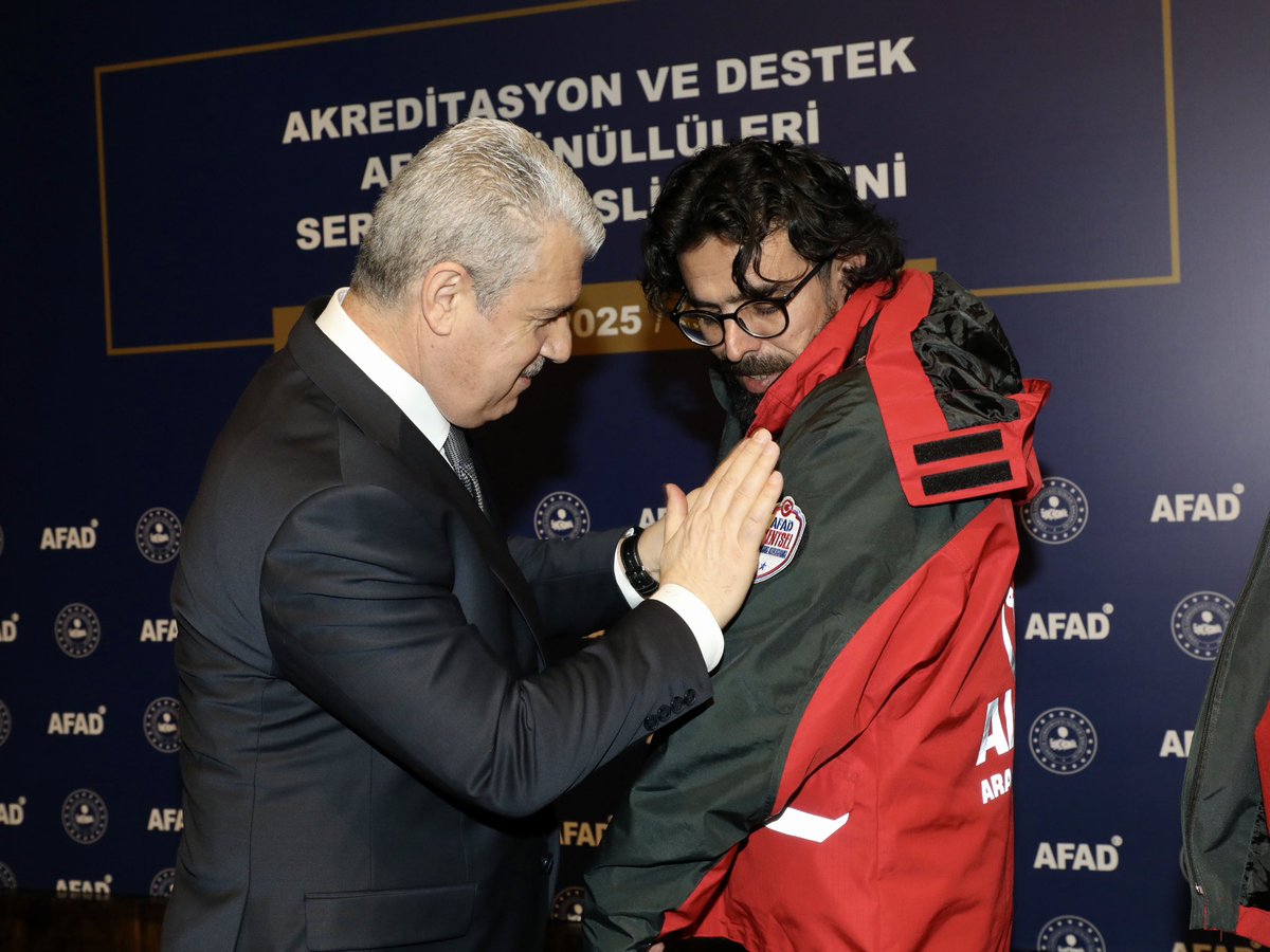 TCKonyaValiligi's tweet photo. Akreditasyon ve Destek AFAD Gönüllüleri Sertifika Teslim Töreni Gerçekleştirildi 

➡️  https://t.co/vyPdcEazZ2

@TC_icisleri 
@AFADBaskanlik 
@Vali_Akin 
#konya https://t.co/tZXesBjv8V