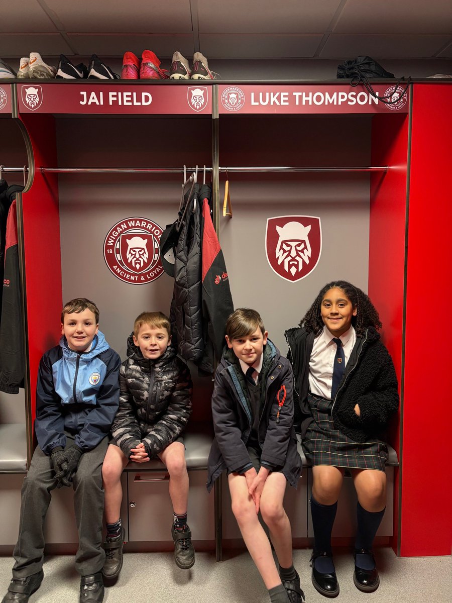 St Teresa UpHolland tweet media