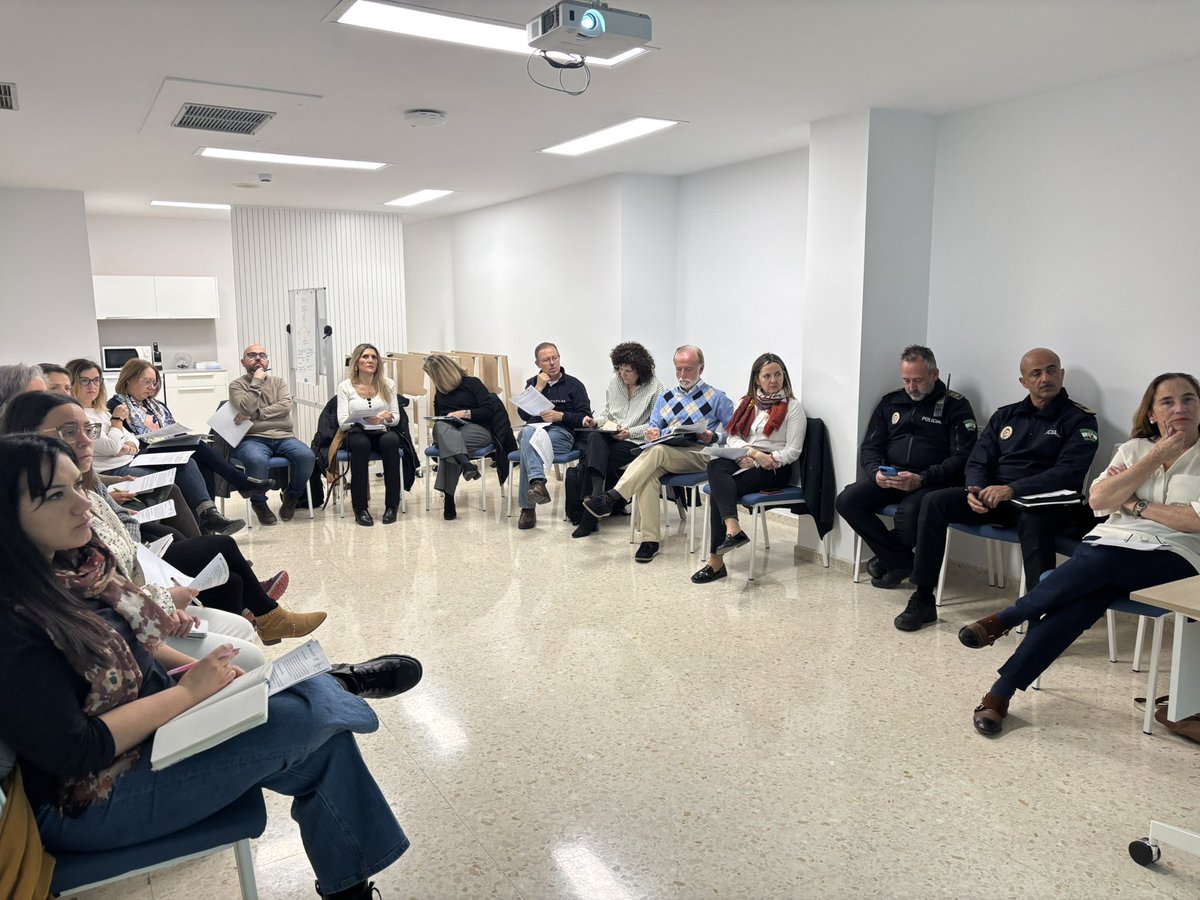 Hoy hemos tenido la primera reunión del Grupo de Acción Social del programa Siempre Acompañados Granada en la sede de la Orden Hospitalaria de San Juan de Dios (Hospital San Rafael),a quienes agradecemos por cedernos el espacio.