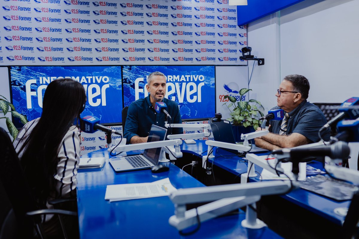 Rauli_Chavez's tweet photo. Hoy, desde Radio Forever, señalamos la importancia de manejar con responsabilidad la información sobre los resultados electorales. 

Es fundamental esperar la verificación oficial de los resultados, para garantizar transparencia y respeto a la voluntad popular.

#Elecciones #Asambleístas #Resultados #Transparencia