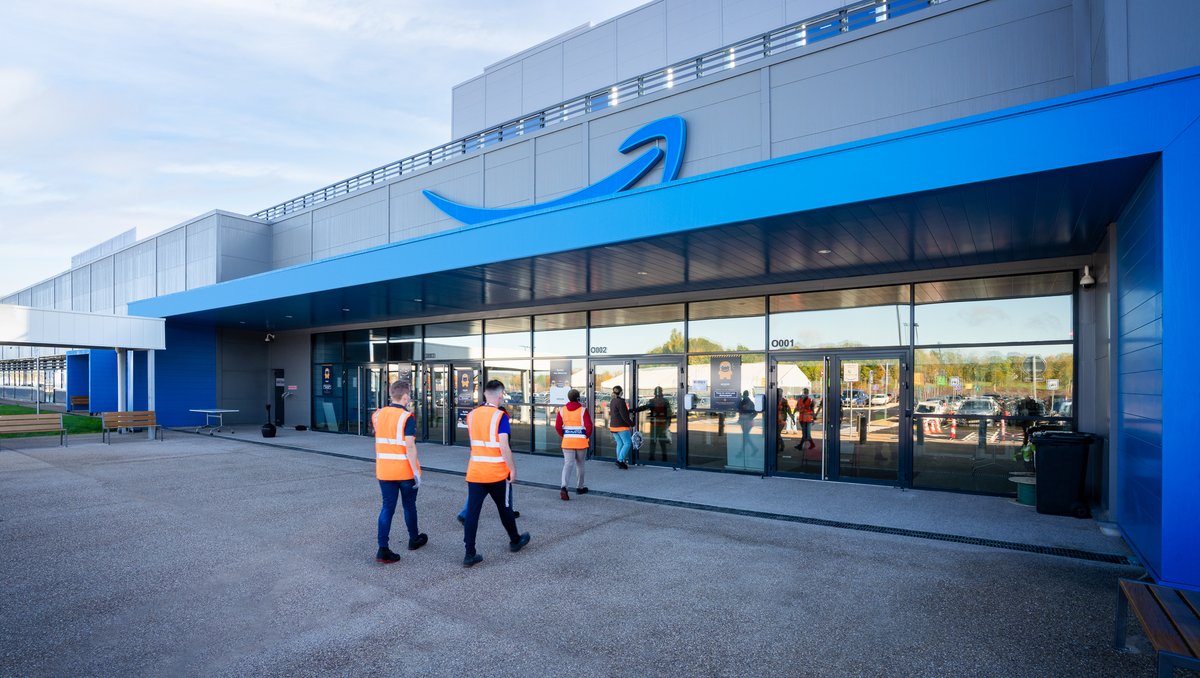 📦 Mountpark Chartres delivers for <a href="/amazon/">Amazon</a> 📦

We're thrilled to announce that Amazon has chosen Mountpark to deliver its latest fulfilment centre at Mountpark Chartres in France!

Read the full story on our website: mountpark.com/news/mountpark…

Image credit: Amazon – Léo Fontanel