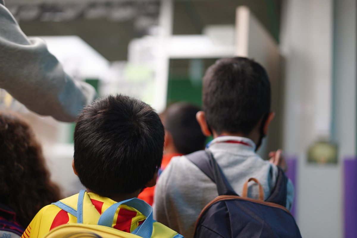 🔴 Fil de dades a destacar de l’Enquesta de Condicions de Vida del 2024, publicada aquest matí:

🚸 Creix el risc de pobresa o exclusió social en la infància, un problema enquistat: 467.700 nens i nenes s’hi van trobar, 25.400 més que l’any anterior.

👇🏽