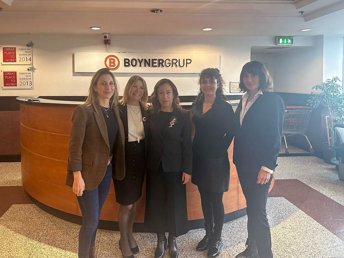 UNDP Türkiye 🇹🇷 (@undpturkiye) on Twitter photo Mukim Temsilcimiz <a href="/MonicaMerino_D/">Monica Merino</a>, <a href="/umitnazliboyner/">ÜMİT NAZLI BOYNER</a> ile bir araya gelerek UNDP ve Boyner Grup'un genç kadınlar için sürdürülebilirlik liderliği programı SheLab hakkında görüştü.
Daha kapsayıcı ve dayanıklı bir gelecek için liderlik, inovasyon ve sürdürülebilirliği destekliyoruz. Mukim Temsilcimiz <a href="/MonicaMerino_D/">Monica Merino</a>, <a href="/umitnazliboyner/">ÜMİT NAZLI BOYNER</a> ile bir araya gelerek UNDP ve Boyner Grup'un genç kadınlar için sürdürülebilirlik liderliği programı SheLab hakkında görüştü.
Daha kapsayıcı ve dayanıklı bir gelecek için liderlik, inovasyon ve sürdürülebilirliği destekliyoruz.