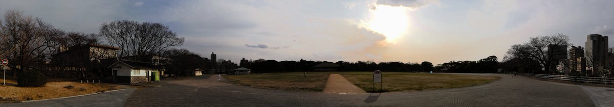 Remains of the ancient guest house

During the Heian period, this was a gateway for overseas trade.

Korokan Square

Fukuoka City, Japan