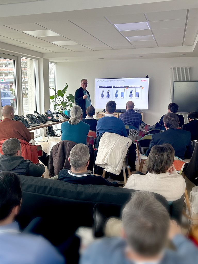 ALLNETGmbH's tweet image. 📍 Die Fanvil Roadshow 2025 macht Halt in München bei ALLNET! 📞

Gemeinsam mit unserem Partner Fanvil haben wir heute die neuesten VoIP-, Audio- und Intercom-Produkte aus dem Hause Fanvil vorgestellt. 

#Fanvi #ALLNET #VoIP #Intercom #Networking