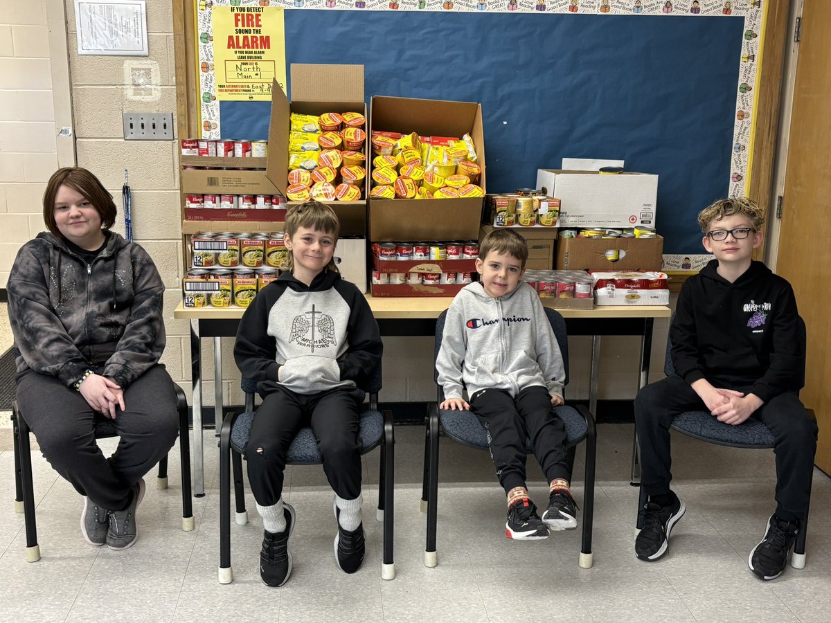 Our Souper-Bowl campaign was a huge success.  The St. Michael’s community collected nearly 500 cans of soup for the St. Vincent dePaul society.  Thank you to all who participated for your generosity. 
<a href="/bhncdsb/">BHNCDSB</a> #pilgrimsofhope
