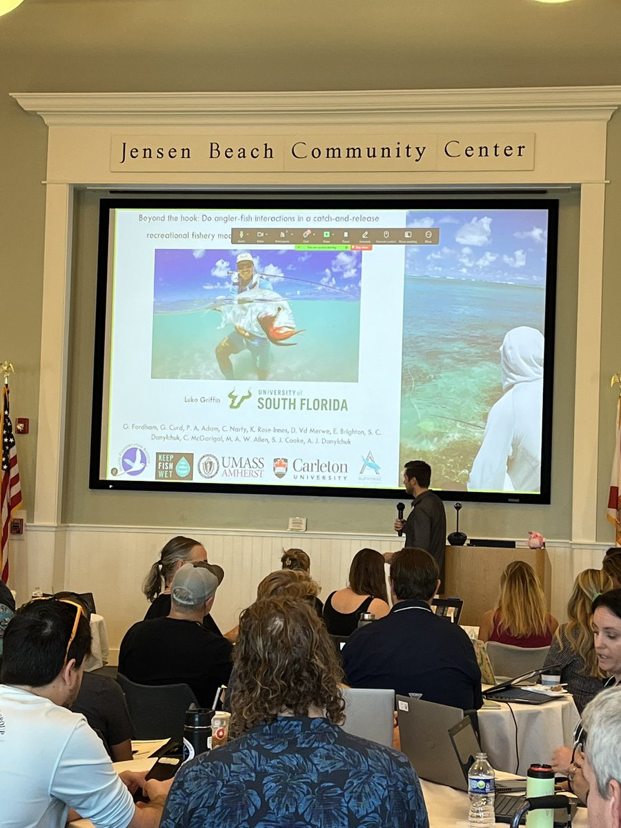 FACT_Network's tweet image. We’re starting off our last day of the FACT meeting with scientific talks. First up is Lucas Griffin talking about giant trevally.
#AcousticTelemetry #TrackingNotSlacking