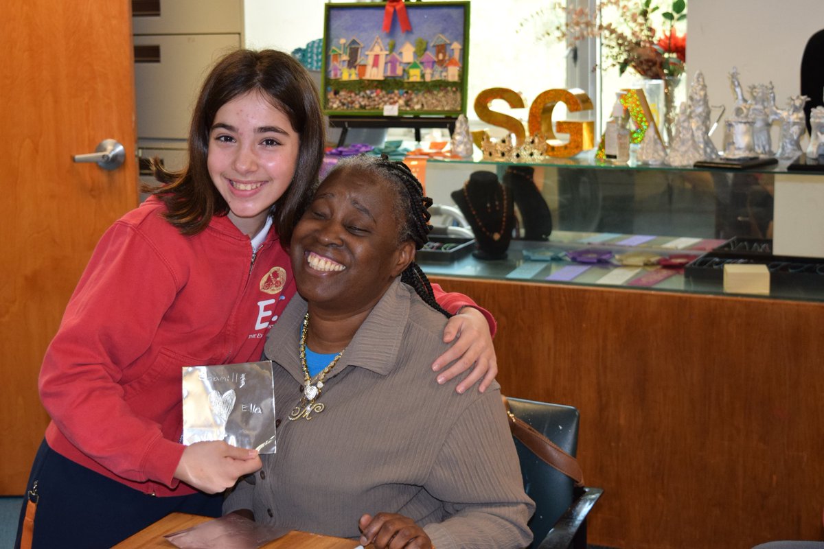 Miamilighthouse's tweet photo. A welcome visit! The Jewish Leadership Academy played dominoes and created 3D art with our Miami Lighthouse SGA participants. 🂓🖼️ #ThankYou
Together, we prove it's possible to see without sight! 💙🕶️ #MiamiLighthouse
#MiamiLeaders #SupporttheBlind #MiamiLighthouseSGA
To learn more about our SGA program, visit https://t.co/gyu473S47j
#StudentVolunteers #CommunitySupport #CommunityLeaders #GratitudePost #ItsPossibletoSeeWithoutSight