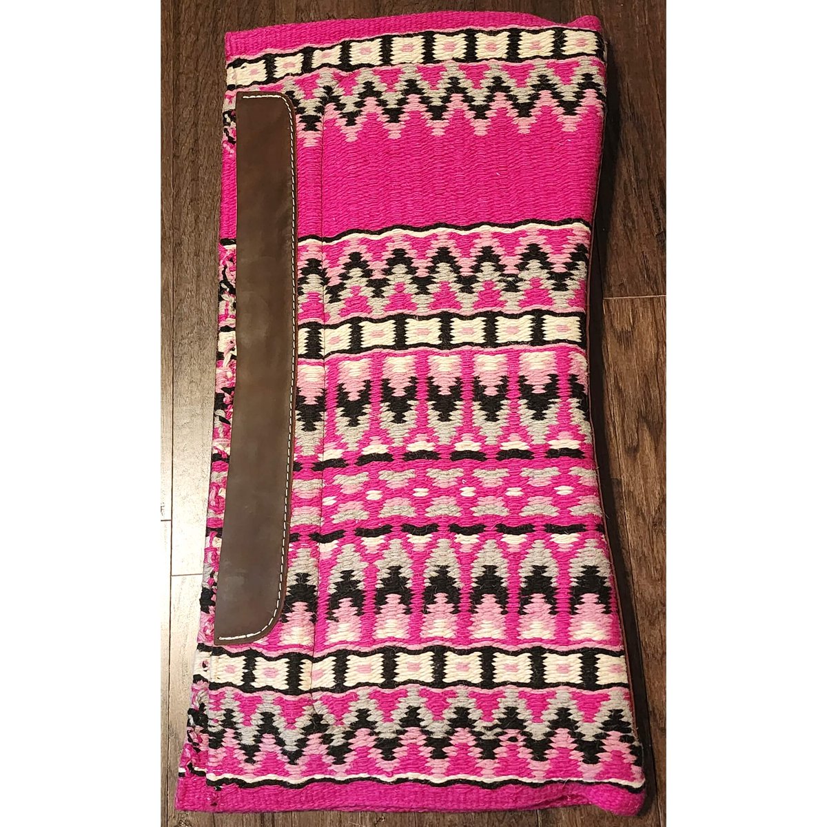 36" x 34" Pink Wool Top Contoured Memory foam Felt Bottom Saddle Pads w/Southwest showmecountry.com/product/36-x-3…
