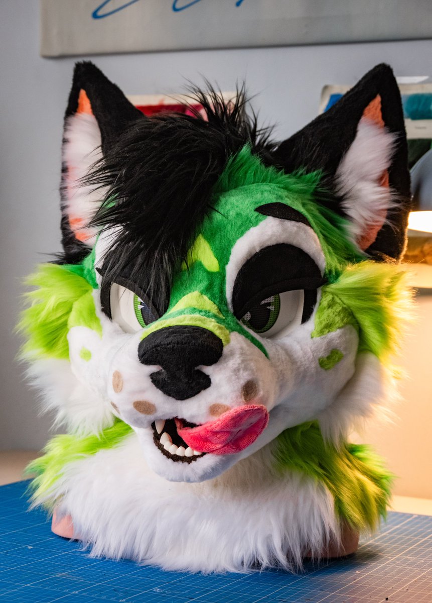 HybridLFursuits's tweet image. Say hello to Kettu the Forest Fox!
Thanks to @KettuFloof
#fursuit #fursuitmaking