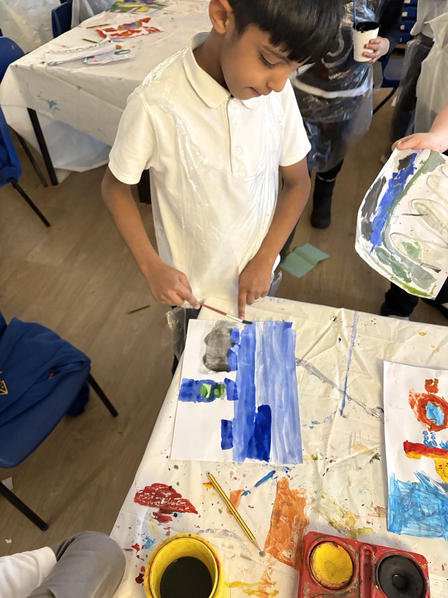 Victoria Primary School (@victoriaprimar3) on Twitter photo Our budding artists in Annan Class are painting in the style of Jack Hellewell. <a href="/N_StarAT/">Northern Star Academies Trust</a> Our budding artists in Annan Class are painting in the style of Jack Hellewell. <a href="/N_StarAT/">Northern Star Academies Trust</a>