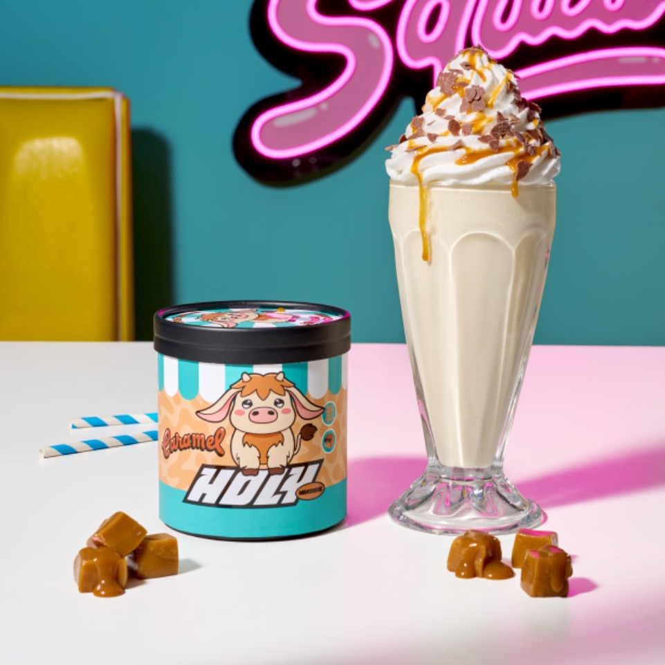 holysquad_fr's tweet image. Saveur Milkshake #5 débloquée🔓

Une boisson qui vaut son pesant d&apos;or : notre cinquième milkshake est au bon goût de caramel doré et vraiment gourmand ! 🍮🥤

Pas de sucre, presque pas de calories, mais ultra onctueux &amp;amp; 100% de plaisir 😋

À partir de demain 16h sur notre shop !