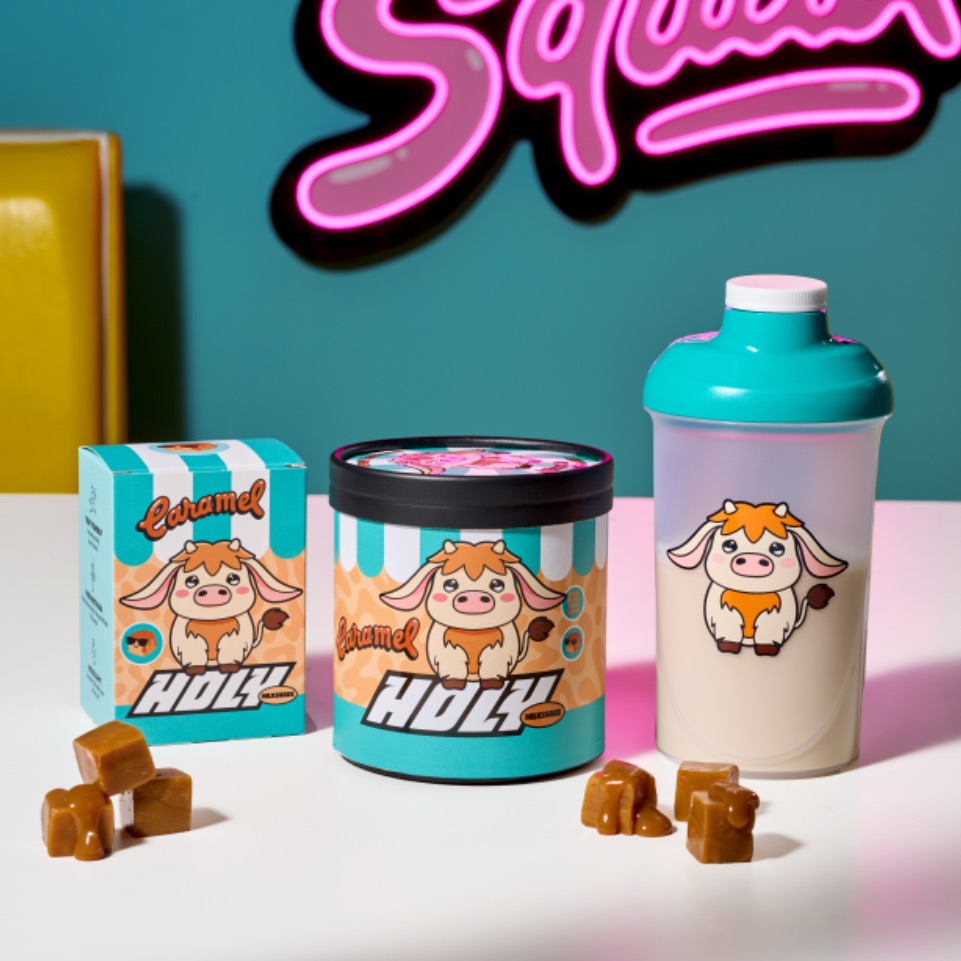 holysquad_fr's tweet image. Saveur Milkshake #5 débloquée🔓

Une boisson qui vaut son pesant d&apos;or : notre cinquième milkshake est au bon goût de caramel doré et vraiment gourmand ! 🍮🥤

Pas de sucre, presque pas de calories, mais ultra onctueux &amp;amp; 100% de plaisir 😋

À partir de demain 16h sur notre shop !