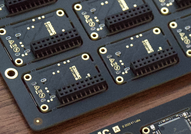 k1ix's tweet photo. The connector can also be installed flat against the board so that it doesn't protrude (but this may not work inside of an Antminer case.)