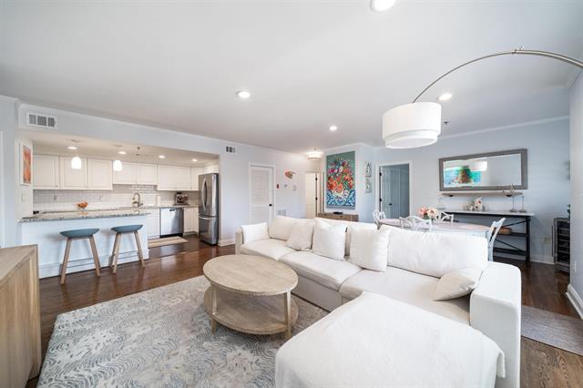 AgentMikeCheck's tweet image. 💥Another Luxury Listing SOLD By MC Luxury Living/Michael Check💥
📍621 Monroe St. #4B, Hoboken, NJ📍
2 BEDROOMS | 2 BATHROOMS | BALCONY
✨ Winning never gets old! I’m beyond proud and thrilled for my amazing buyers who came out on top in a six-person bidding war!