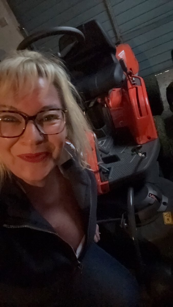 Tory L (@toryl) on Twitter photo My little brother brought the smile back after a really tough week getting Mum and Dad’s house on the market making it feel very sad and real again. With huge thanks to <a href="/ErnestDoeSons/">@ErnestDoeSons</a> for finding the machine he thought I needed, Reg Ride On! I am one spoilt and lucky big sister. My little brother brought the smile back after a really tough week getting Mum and Dad’s house on the market making it feel very sad and real again. With huge thanks to <a href="/ErnestDoeSons/">@ErnestDoeSons</a> for finding the machine he thought I needed, Reg Ride On! I am one spoilt and lucky big sister.