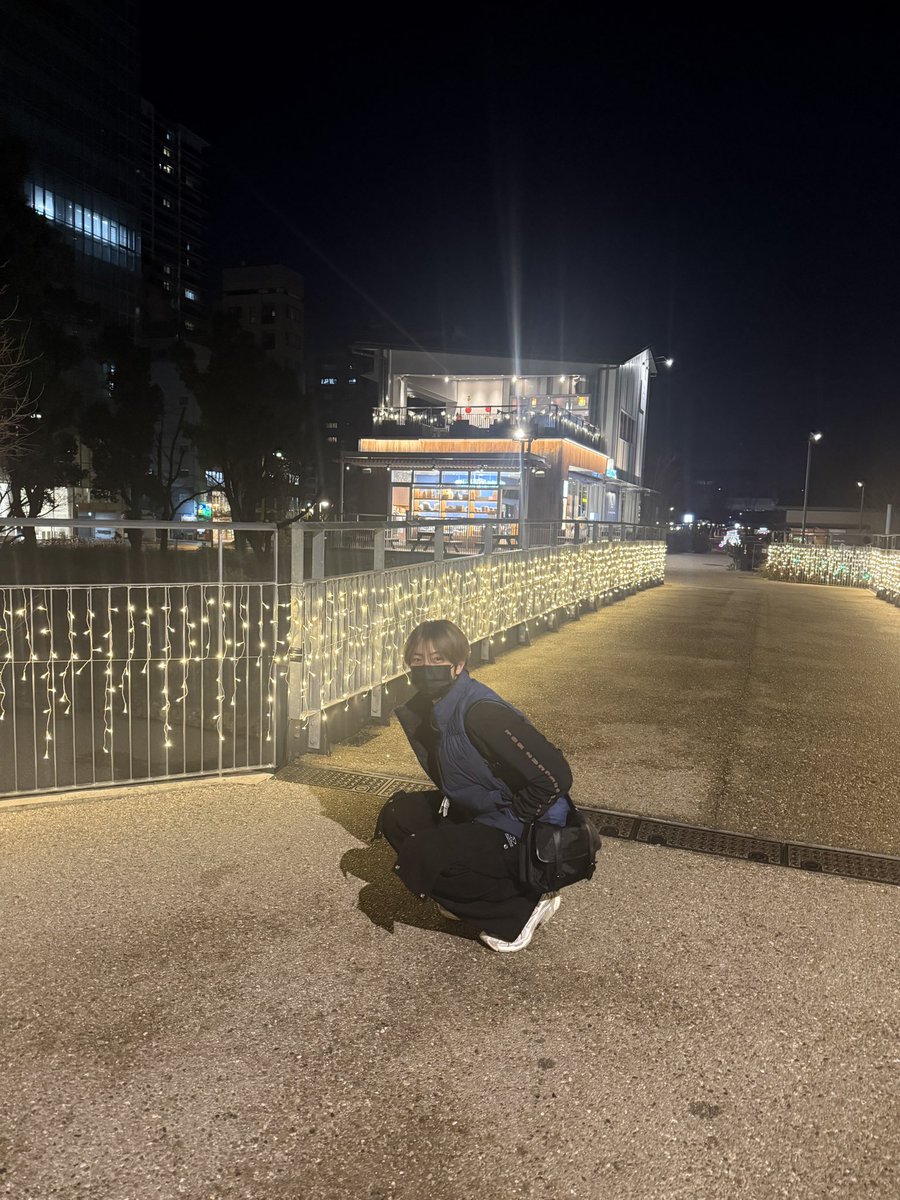 CRAVITY_twt's tweet photo. Hamboy in nagoya🤩 
#원진 #photo_by_chillguy https://t.co/EbqzrHhtGG