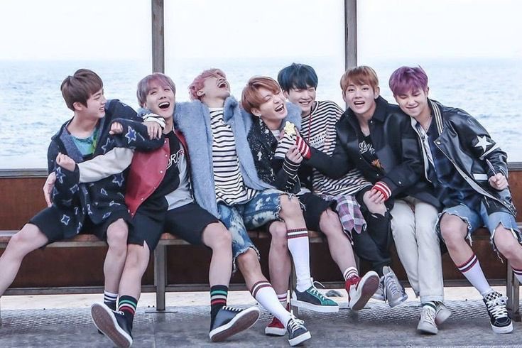 lilonekook's tweet photo. happy birthday to the greatest song with most streams & the longest charting song in MelOn's history! south koreaโs anthem indeed ๐ธ
8 YEARS WITH SPRING DAY
HAPPY SPRING DAY
#8YearswithSpringDay
#8YearsWithYouNeverWalkAlone
https://t.co/P4RkpZ6AVG https://t.co/pHGTTnxlLt