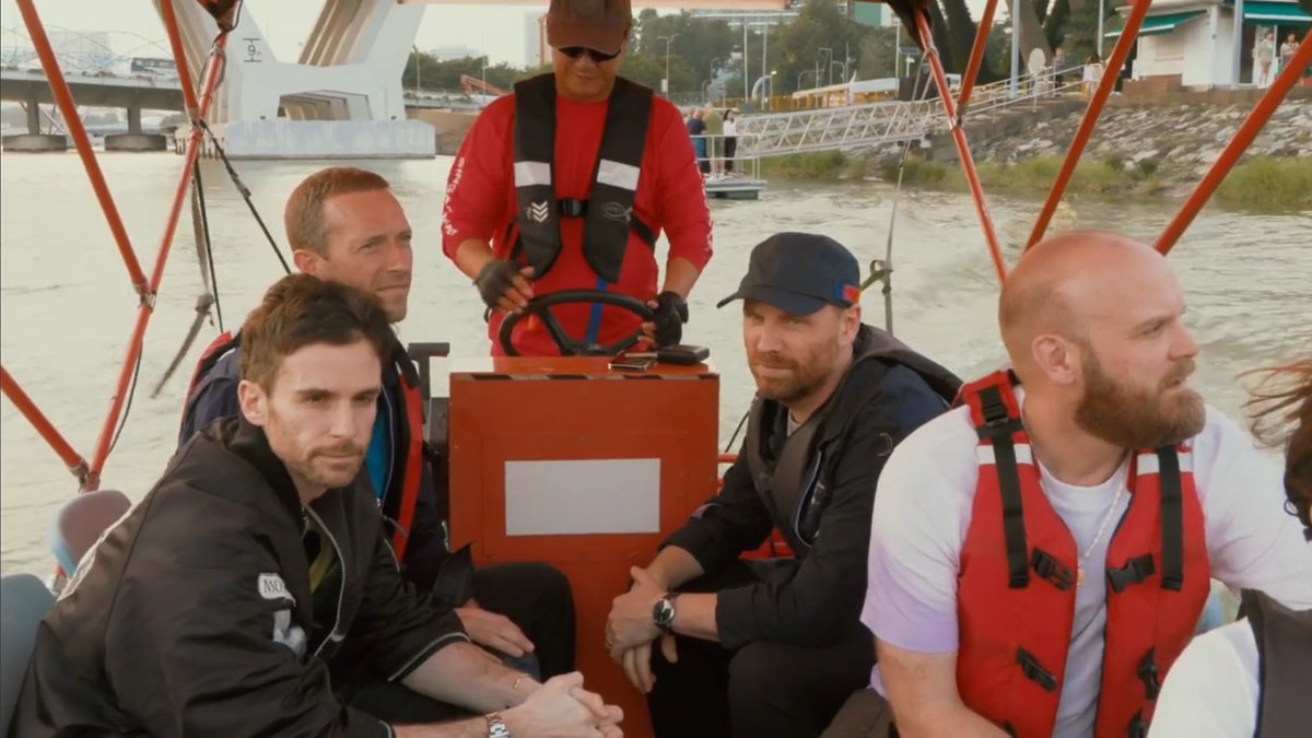 coldplayxtra's tweet photo. Behind the scenes of Coldplay’s latest music video for Man in the Moon 🌛 @VisitSingapore 

🎥 https://t.co/HAUysCpdgR https://t.co/Qt8sFniJAO