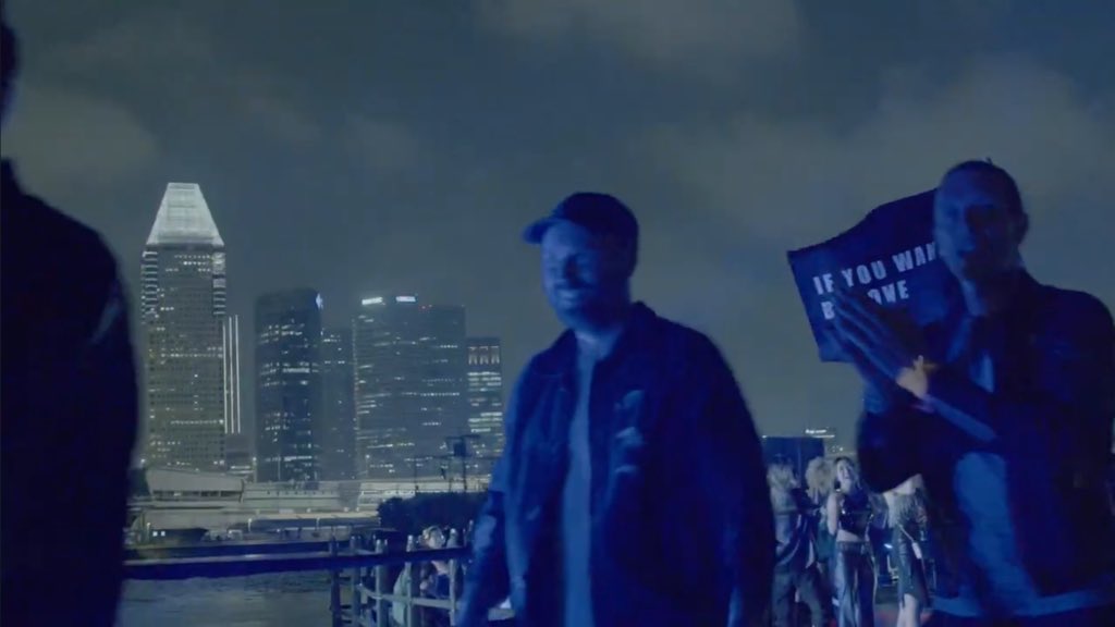 coldplayxtra's tweet photo. Behind the scenes of Coldplay’s latest music video for Man in the Moon 🌛 @VisitSingapore 

🎥 https://t.co/HAUysCpdgR https://t.co/Qt8sFniJAO