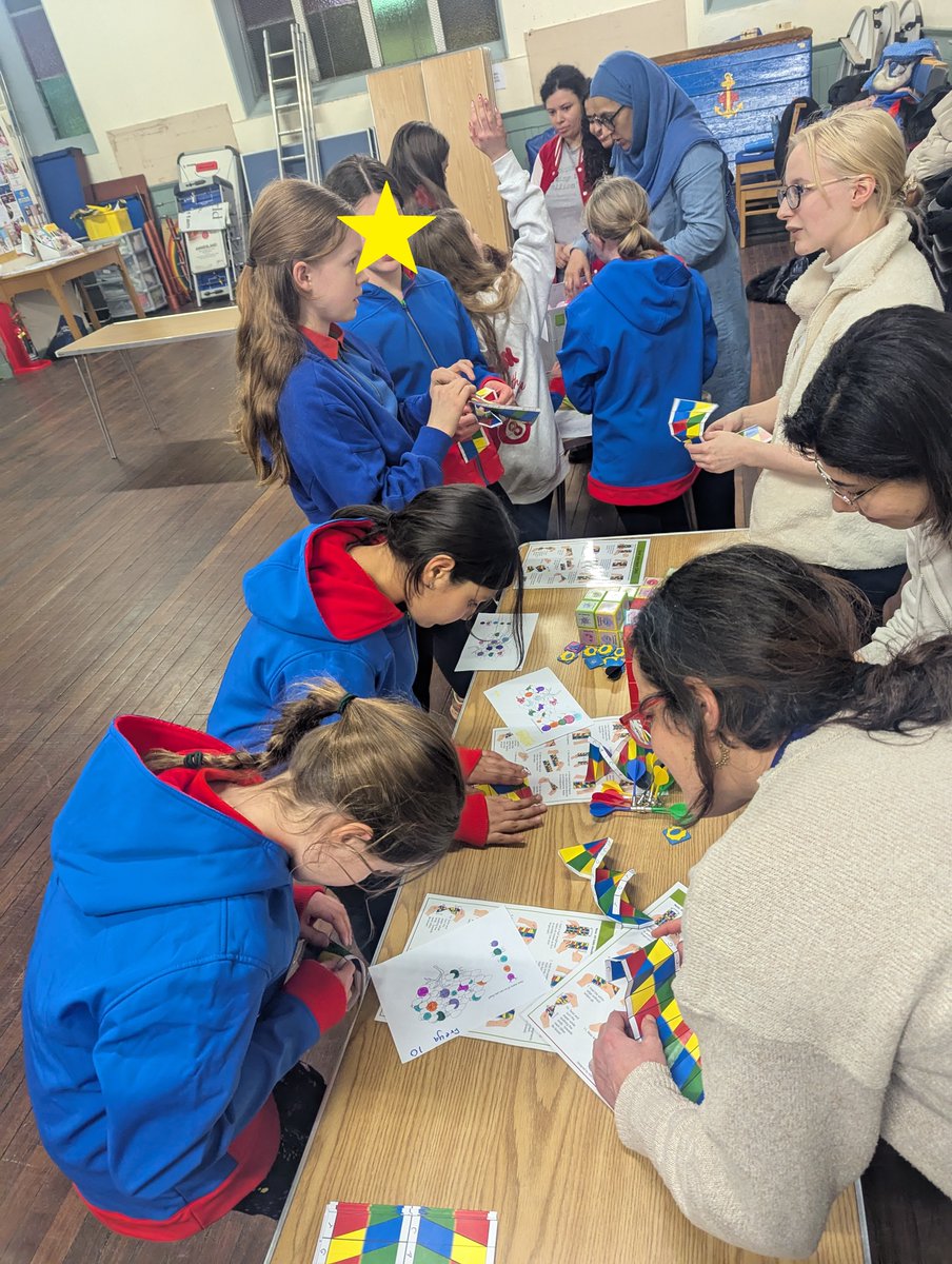 CRUK Scotland Inst (@cruk_si) on Twitter photo This week we have been celebrating International Day of Women and Girls in Science🧪#IDWGS
🔬On Tuesday, scientists from <a href="/CRUK_SI/">CRUK Scotland Inst</a> and <a href="/UofGCancerSci/">UofG Cancer Sciences</a> joined Girl Guides and Rangers from Anniesland for a hands-on, interactive session filled with fun! This week we have been celebrating International Day of Women and Girls in Science🧪#IDWGS
🔬On Tuesday, scientists from <a href="/CRUK_SI/">CRUK Scotland Inst</a> and <a href="/UofGCancerSci/">UofG Cancer Sciences</a> joined Girl Guides and Rangers from Anniesland for a hands-on, interactive session filled with fun!