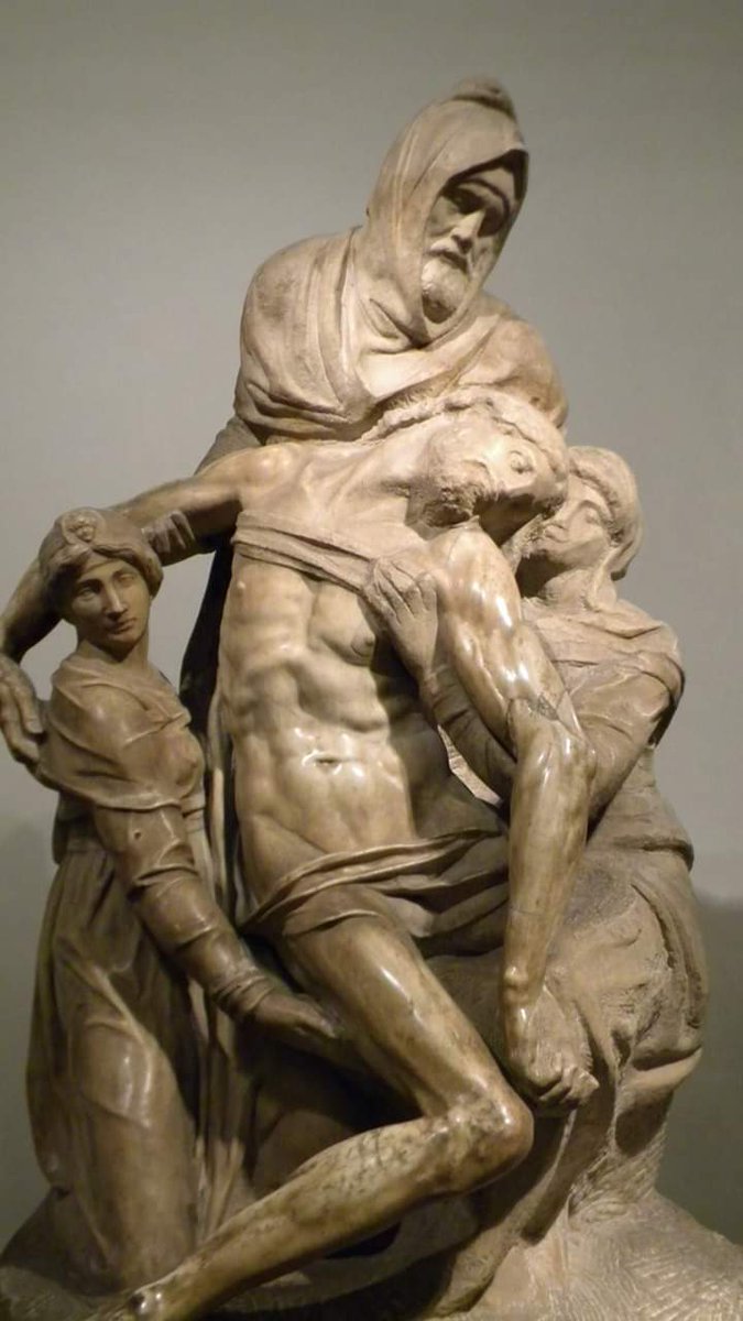 Sarebbe anche l'ora d'abbozzarla con questa storia dei guerrieri che ce la fanno, mentre chi muore perde la sua battaglia. La vita e la morte appartengono al mistero. Abbiate pietà per chi se ne va anzitempo. Anche alla Madonna le hanno ammazzato iffigliolo. Ingiustamente. Pietà.