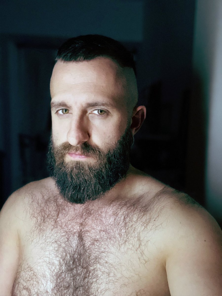 mr_lehis's tweet photo. Sporting a brand new #mohawk

#haircut #haircutfetish https://t.co/TyW4185X4C