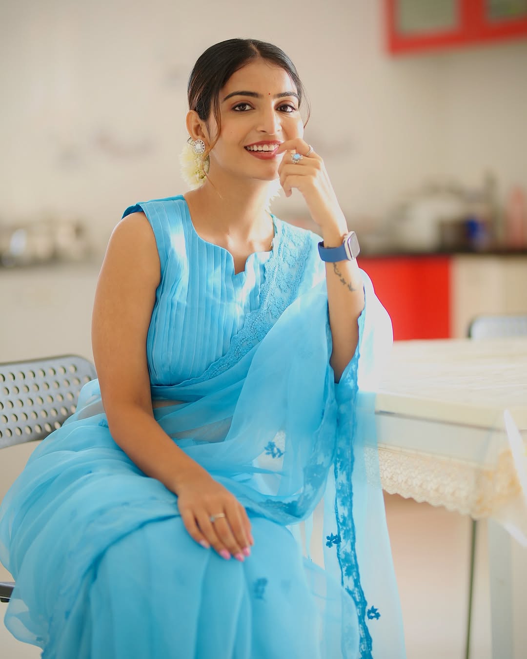 GjrWa48WAAAchV4?format=jpg&name=large