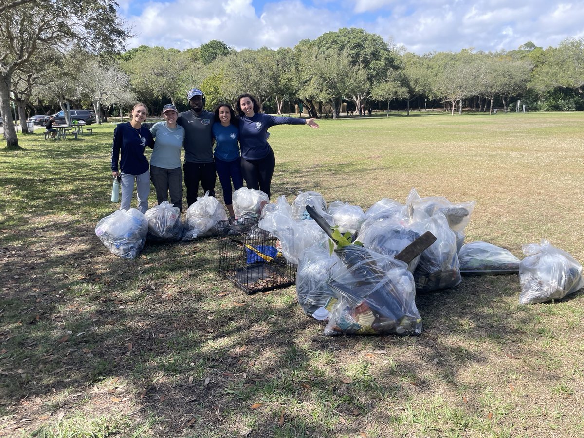 (1/2) In celebration of Tu BiShvat, 99 students from Norland Senior High, Ponce de Leon Middle School, and Hammocks Middle School teamed up with RER-DERM's Environmentally Endangered Lands (EEL) Program to remove 315 pounds of trash and marine debris from East Greynolds Preserve.