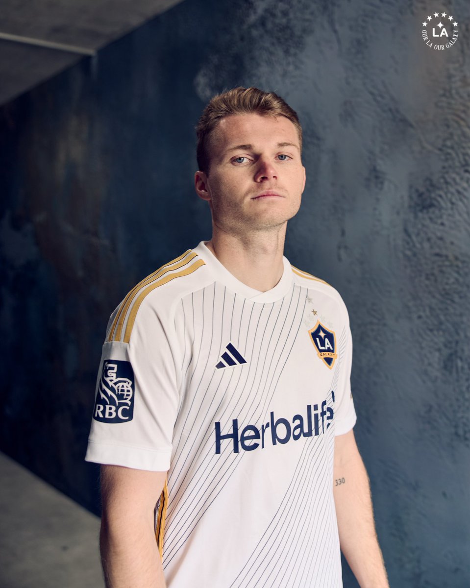 Welcome to our family, <a href="/RBC/">RBC</a> &amp; <a href="/CityNational/">City National Bank</a> 💫 

We are thrilled to announce our partnership with Royal Bank of Canada (RBC) and its Los Angeles subsidiary, City National Bank. 

Starting in the 2025 MLS Season, the RBC shield will be displayed on the right sleeve of all LA