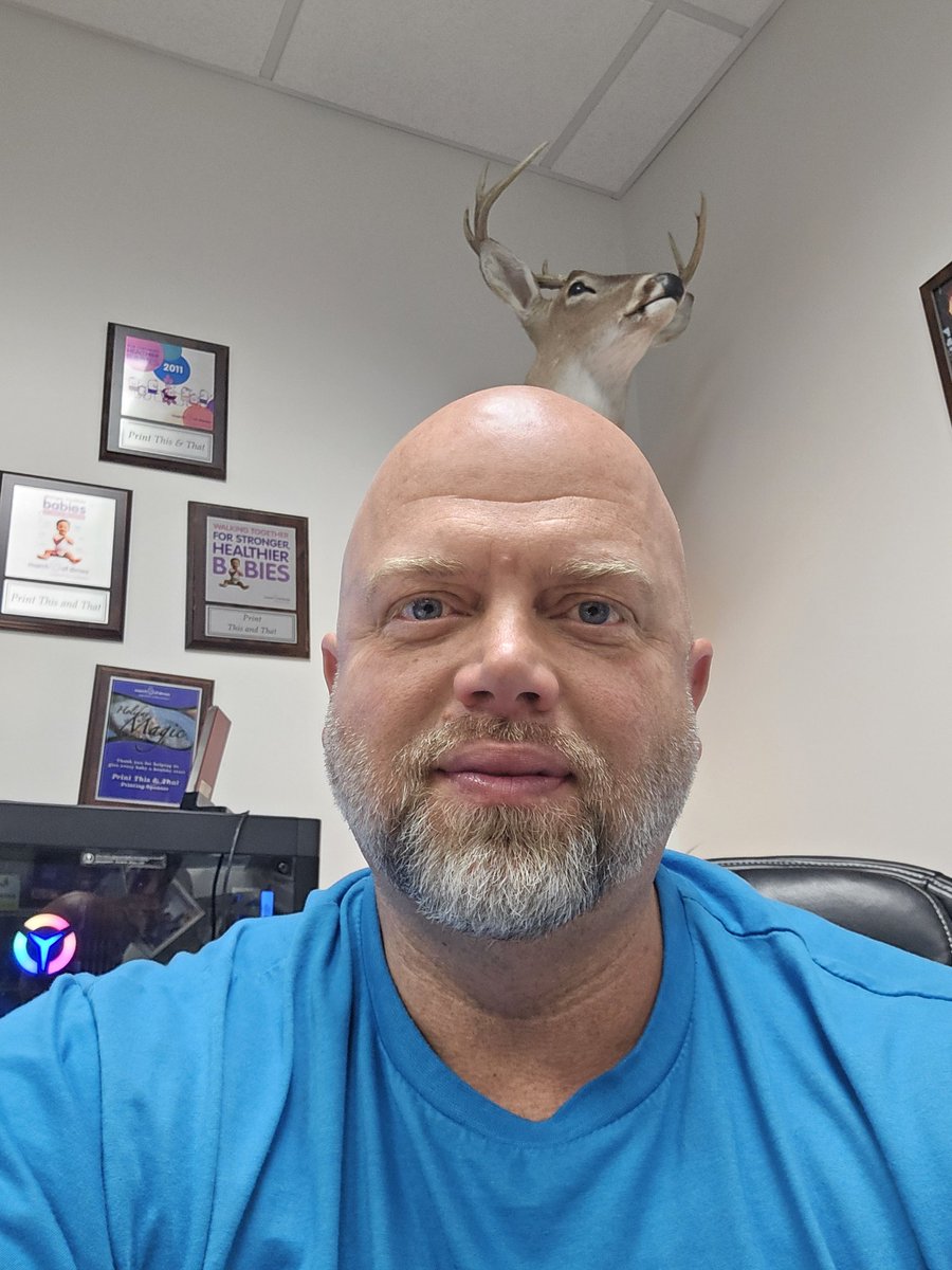 ShowOff2132's tweet image. How is everyone's thirsty Thursday???