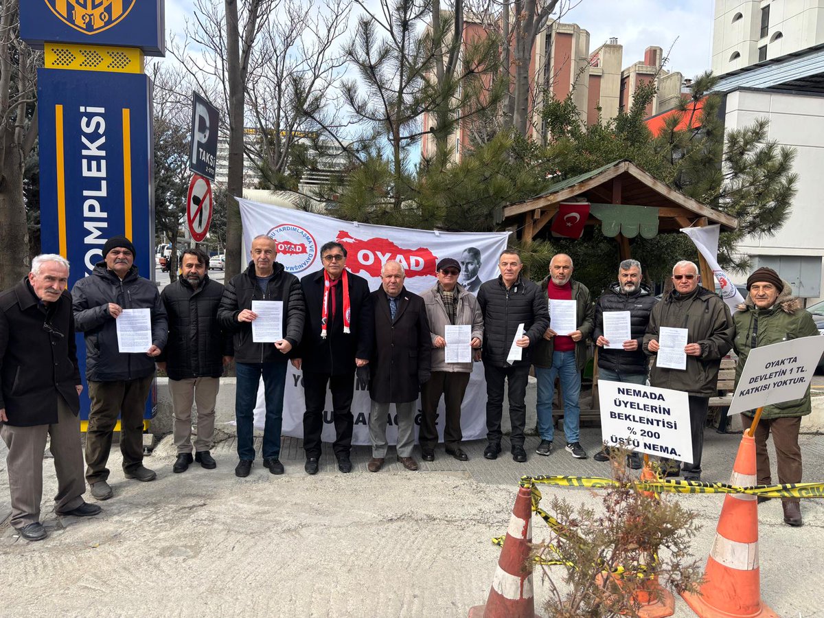 OYAK Önündeki Nöbetimizin 95 . gününde yönetim kurulumuzla birlikte üyelerimizle buluştuk. Üyelerimiz MASRAF ve RİZİKO  KESİNTİ EŞİTSİZLİĞİ  dilekçelerini OYAK a teslim ettiler.

Bugünkü konumuz ÜYE MENFATİNE YÖNELİK BAĞIMSIZ OYAK

Açıklamamızı OYAD Youtube  kanalından
