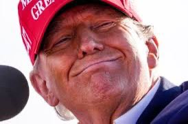 من لم تهجره قنابل MK-84 التي يصل وزنها ألفي رطل، لن تهجره هرطقات شخص أحمق لا يعرف معنى الكرامة والوطن.
#علم_نافع