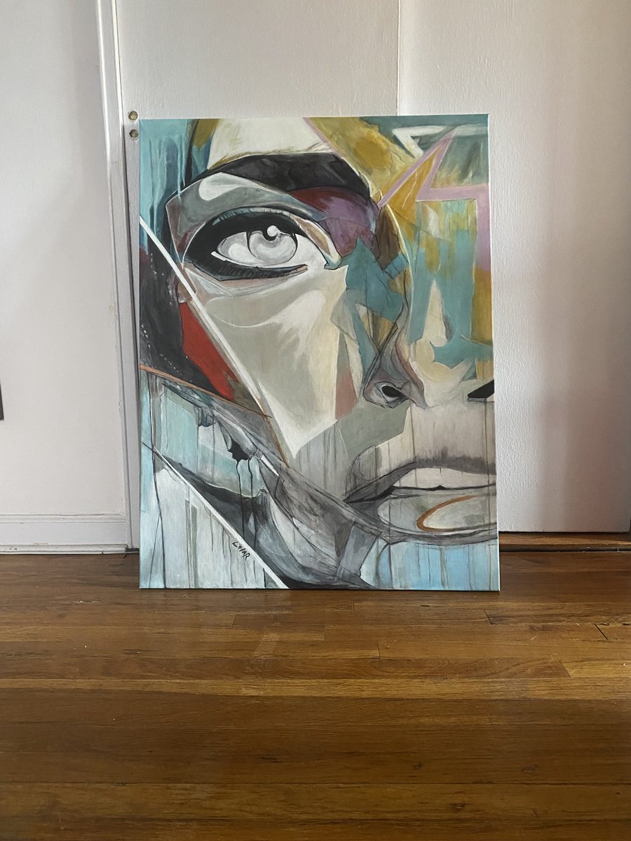 2 faces tweet media