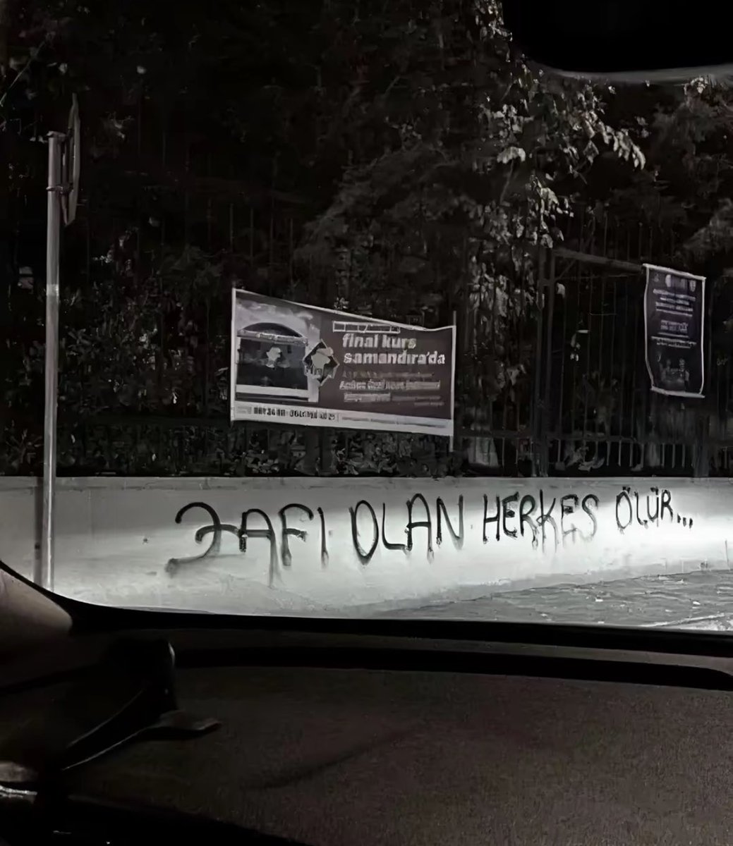 yalc0_'s tweet photo. zaafı olan herkes ölür! https://t.co/0fK2MpNcZR