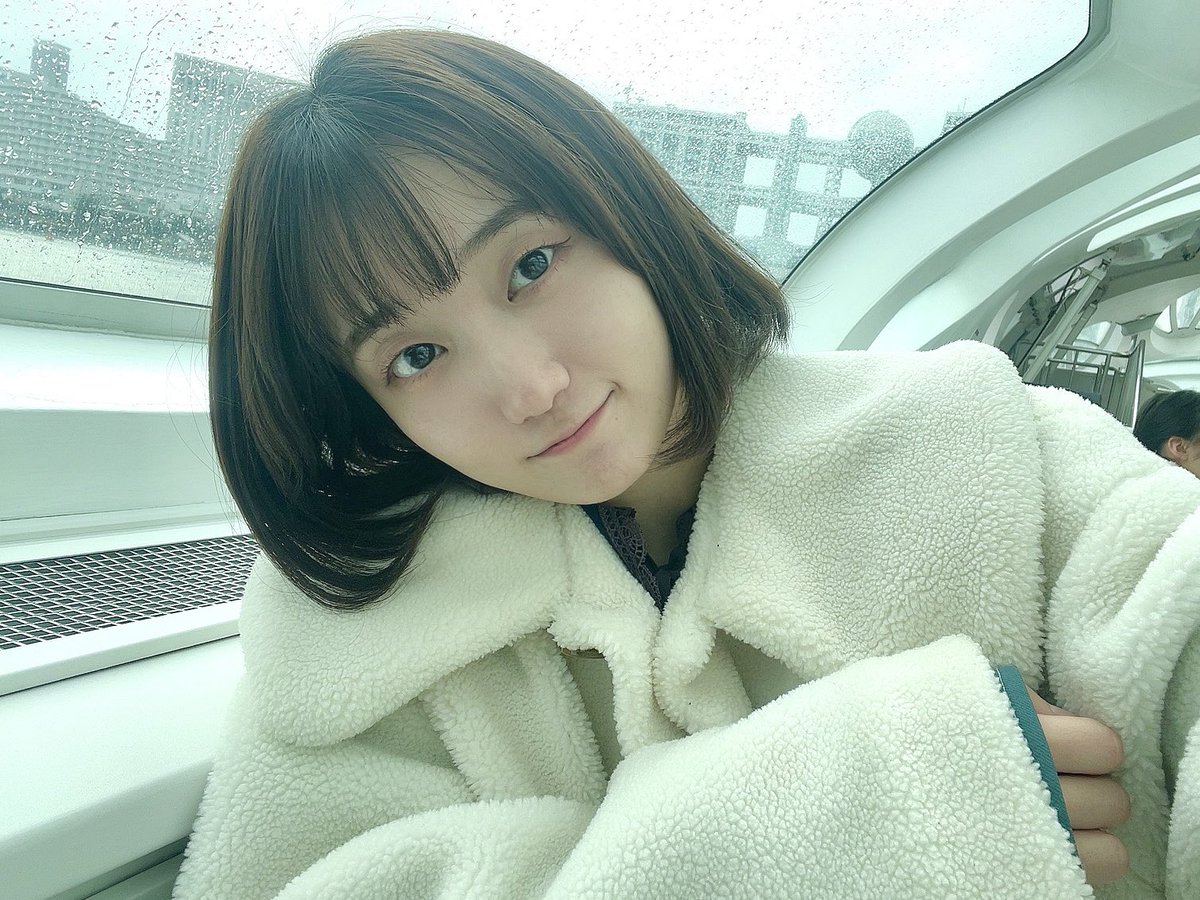 こんばんは🌙
実はずっと前からやりたかったお仕事が出来ていて、すごく充実した日々を送っています💭
写真は初めて水上バスに乗った時の。
とてもわくわくしました🥰ぜひみんなも1度は乗ってみて欲しい☺️
まだまだ寒くなっていくので、皆様体調にはお気をつけくださいね。

#一重 #一重女子 #ボブ