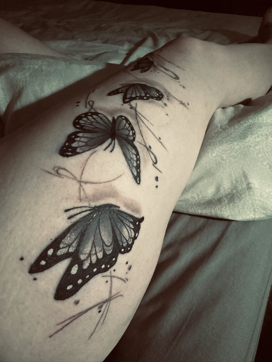 So on Monday I turned the ripe old age of 40! They say it’s when life begins so to celebrate I went and got myself a new tattoo on my thigh! I am so in love